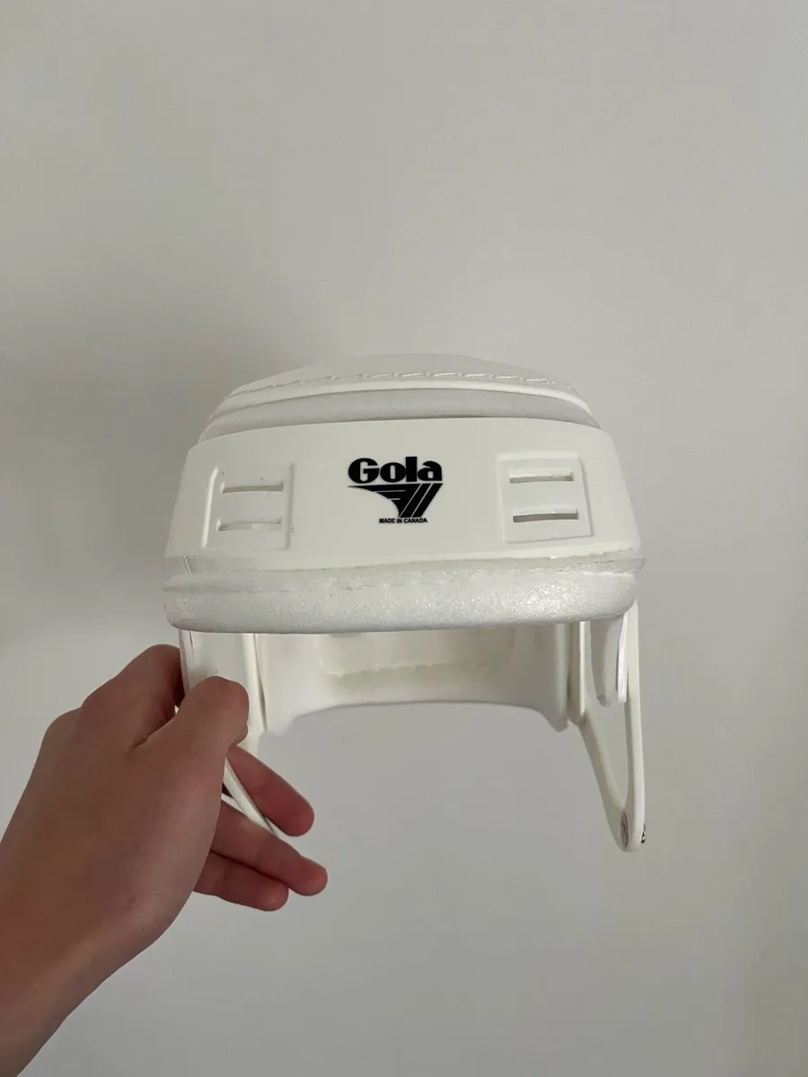 Gola white hurling helmet - Image 1