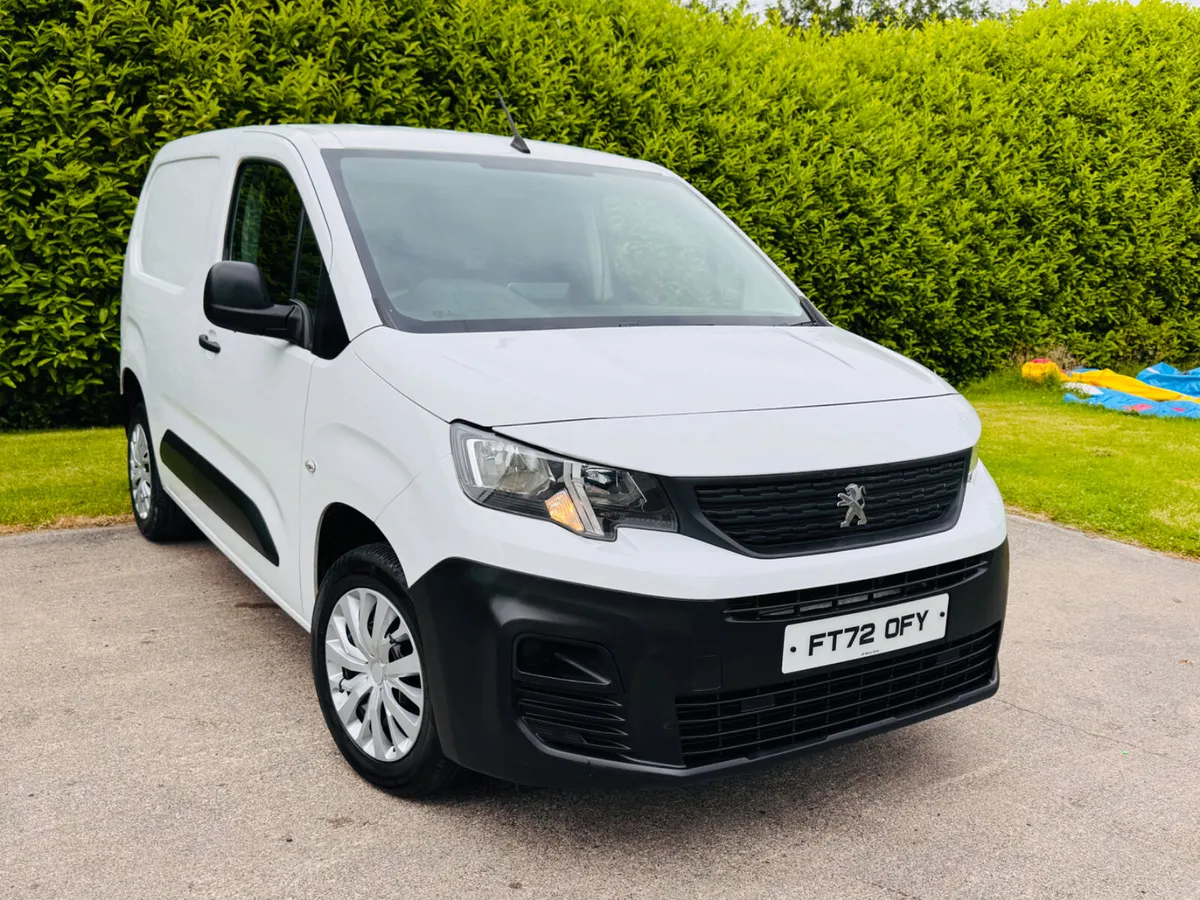 2023 PEUGEOT PARTNER PRO €12500 ON IRISH REG - Image 1