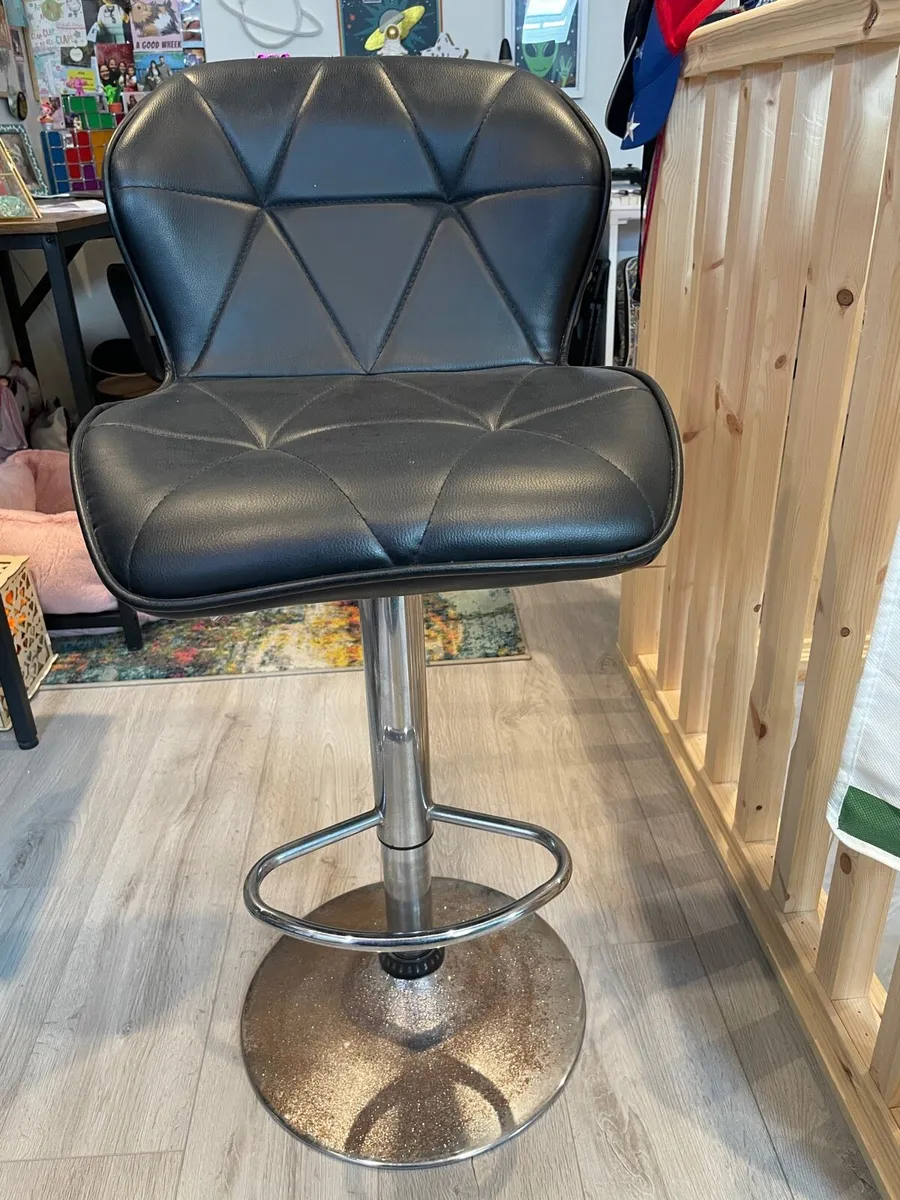 Two bar stools - Image 1