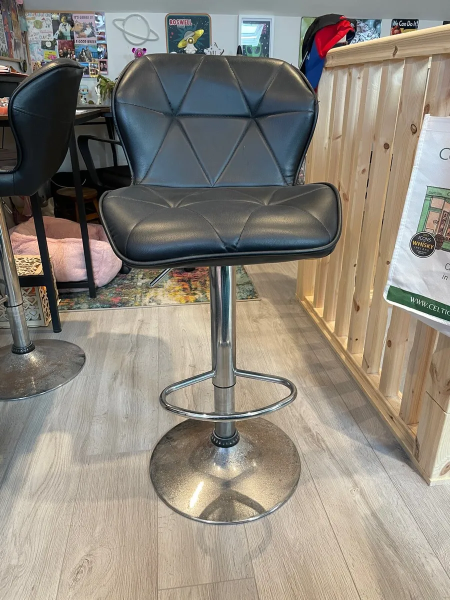 Two bar stools - Image 2
