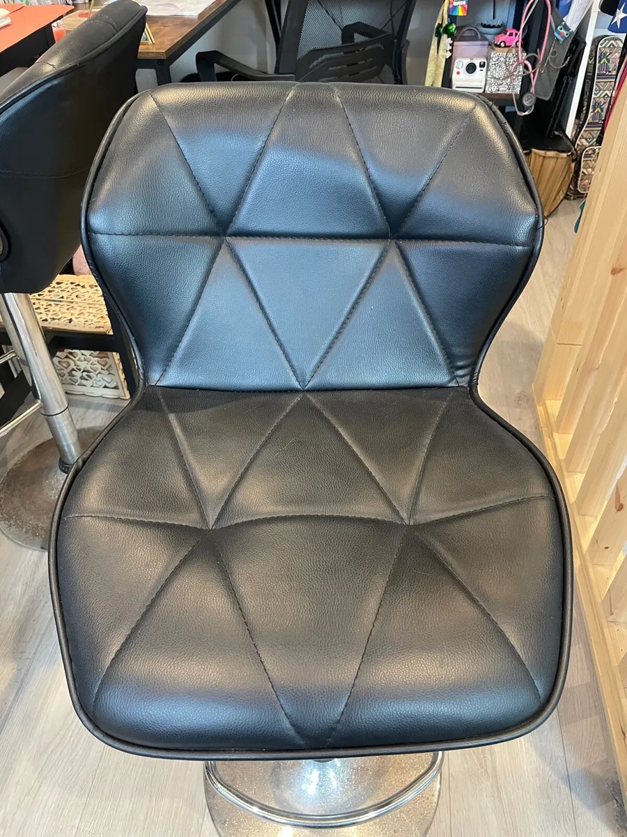 Two bar stools - Image 4