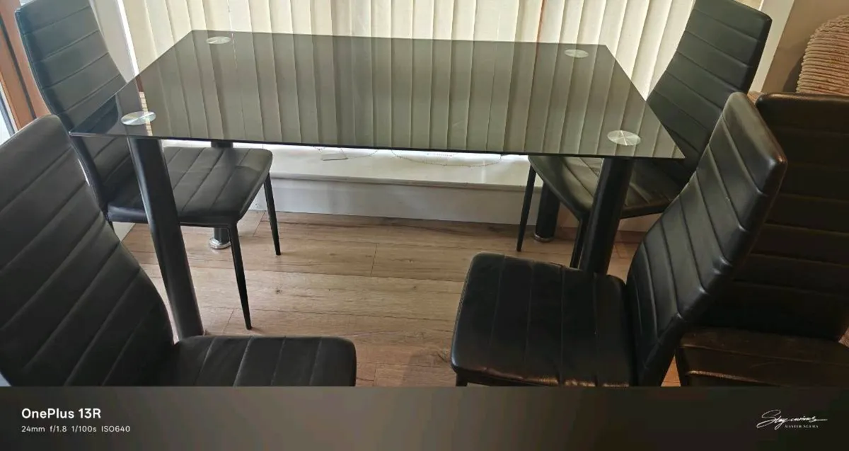 Dining Glass table and chairs - Image 1