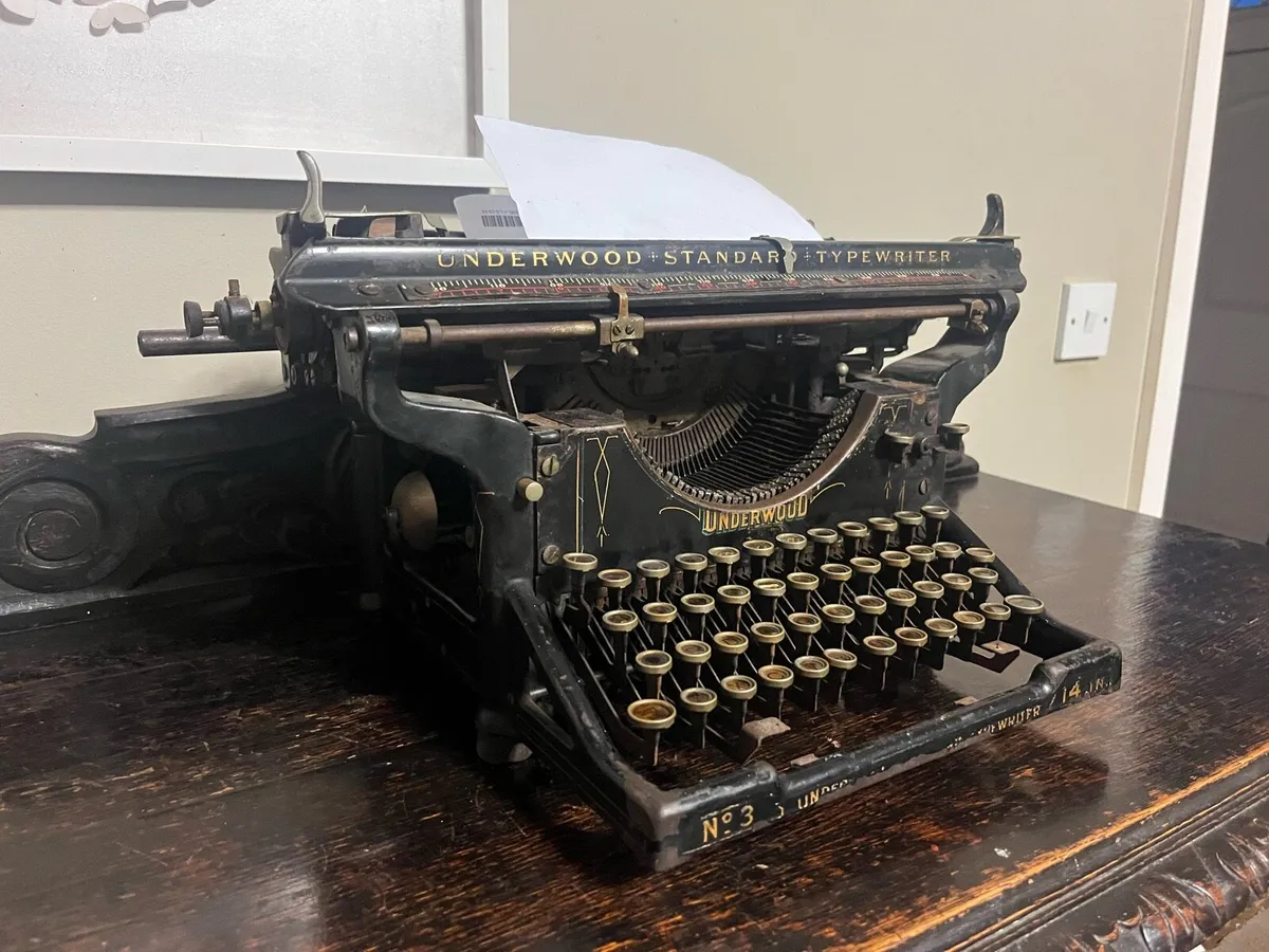 Underwood typewriter - Image 2