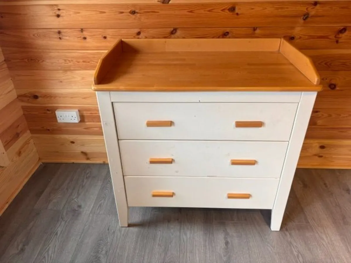 Chest of Drawers with baby Changing on Top - Image 4