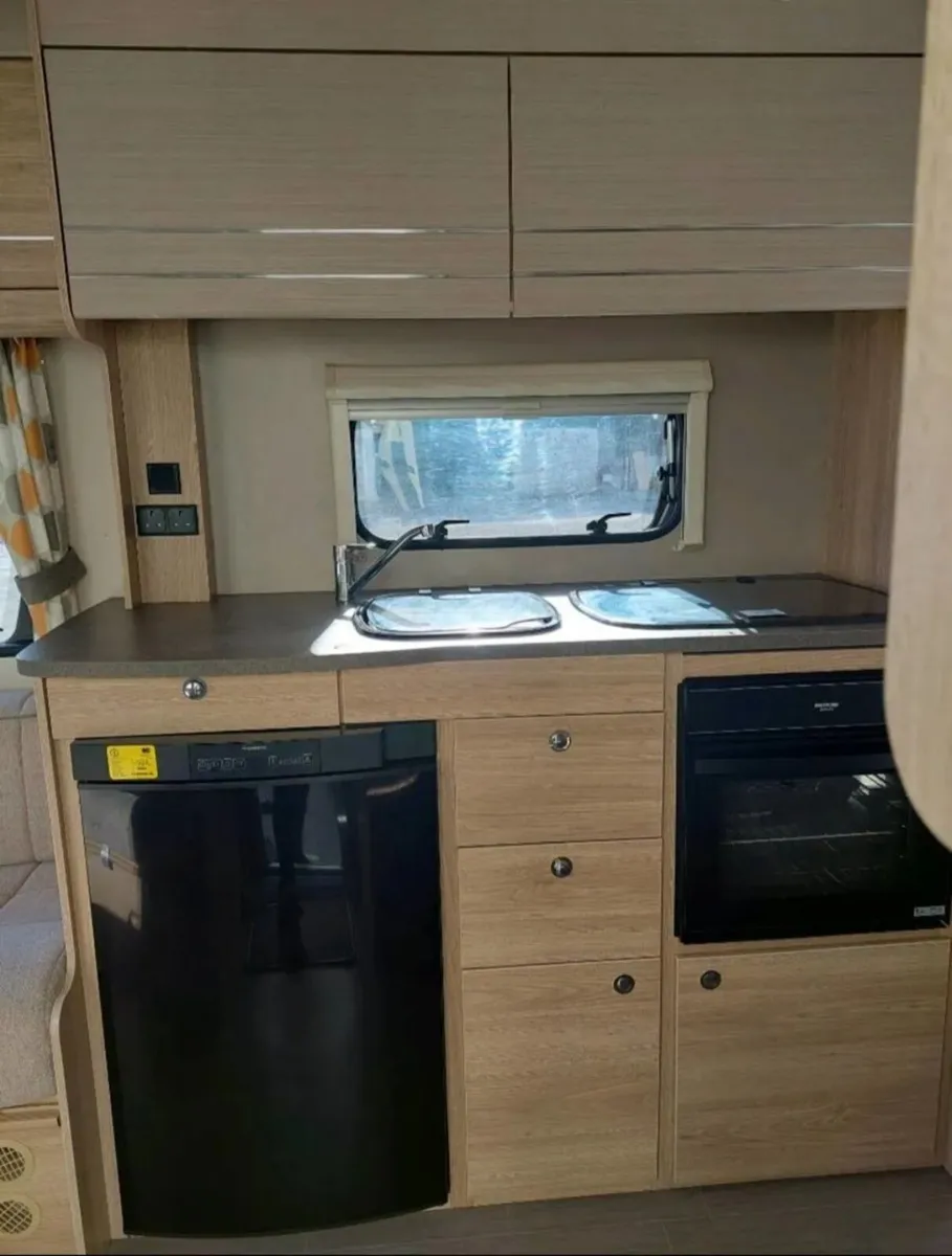 2018 Xplore 553 – 4 Berth Touring Caravan - Image 3