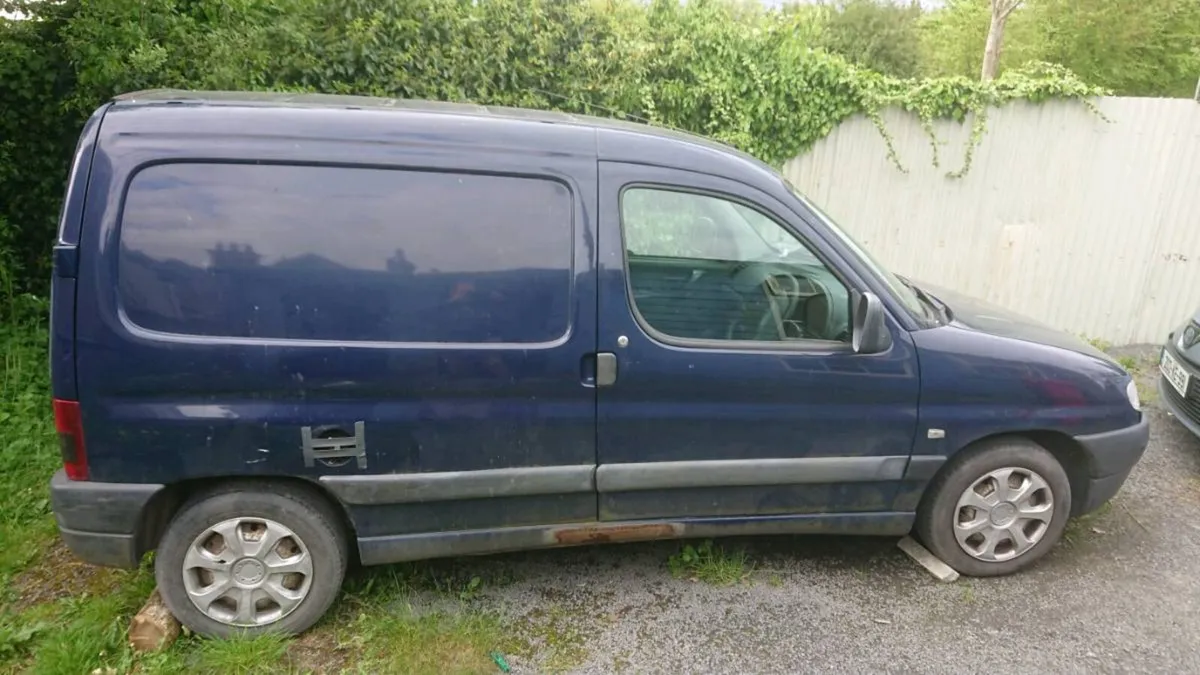 Van - Image 3