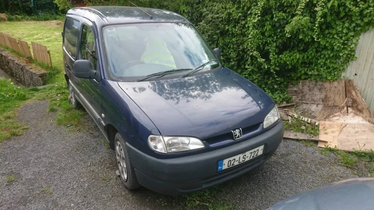 Van - Image 1