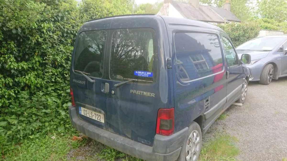 Van - Image 4