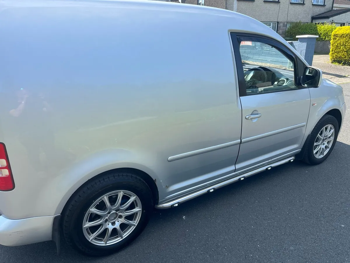 VW Caddy 1.6 - Image 2