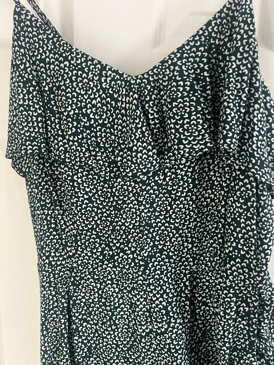 Ladies stunning jumpsuit size 10 €5 - Image 3