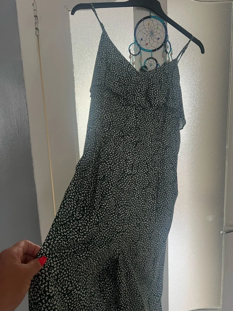 Ladies stunning jumpsuit size 10 €5 - Image 1