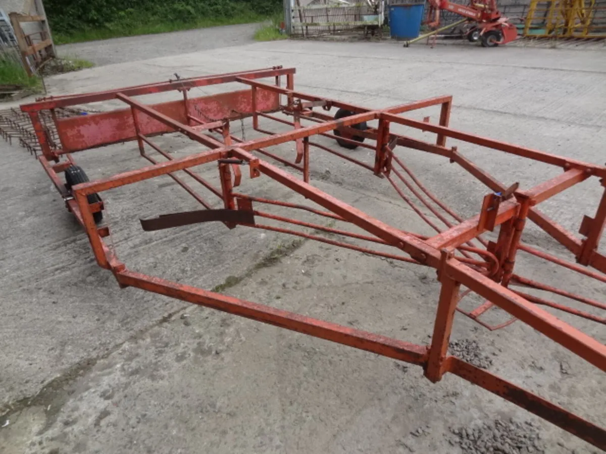Browns Trailed Flat 8 Bale Sledge Sleigh - Image 4