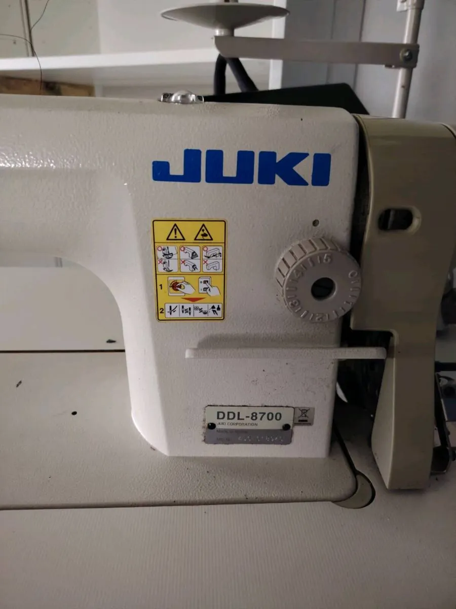 Industrial sewing machine Juki - Image 2