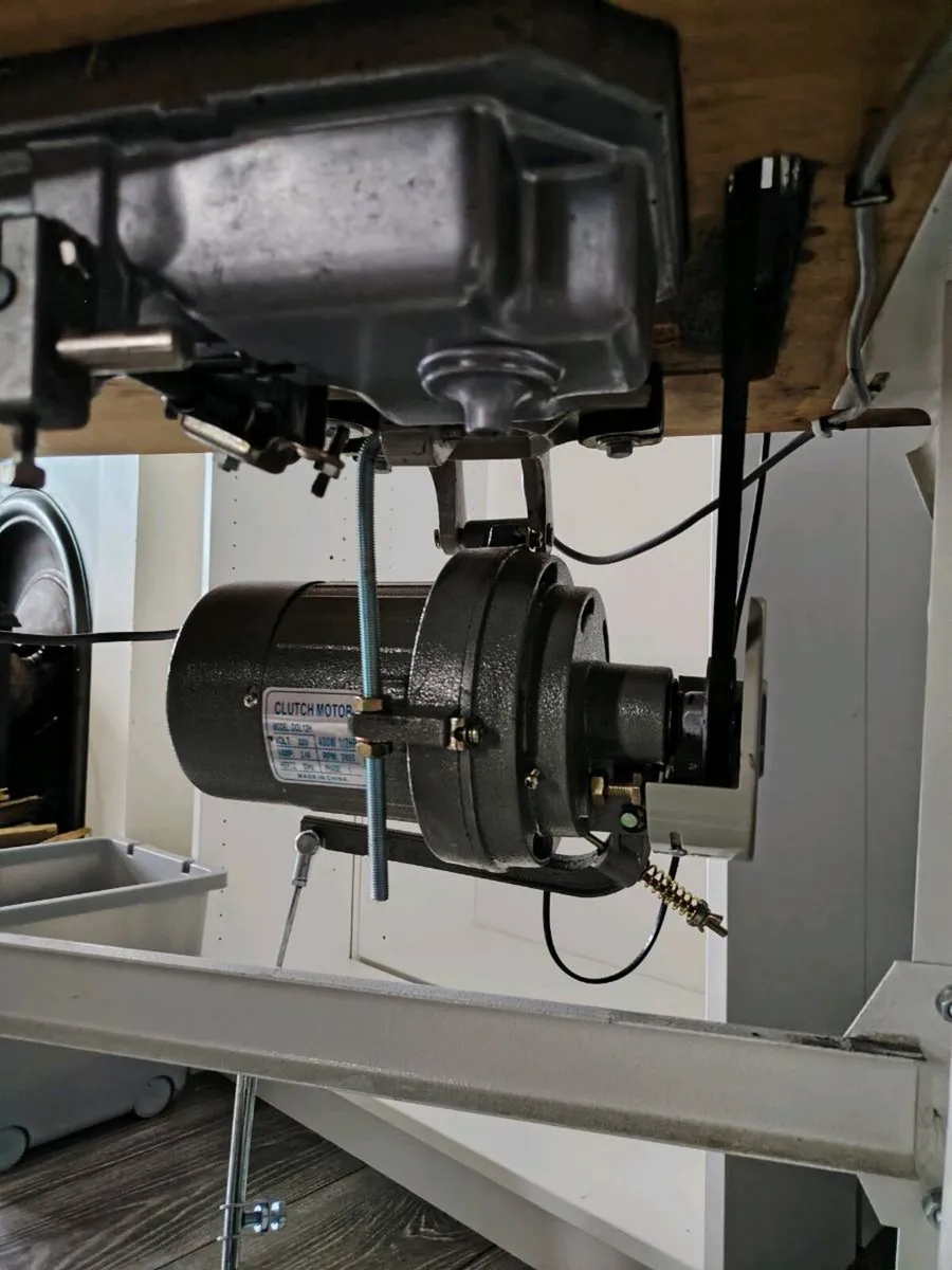 Industrial sewing machine Juki - Image 4