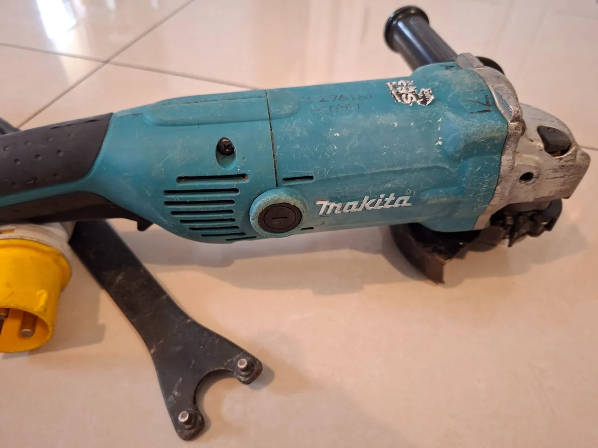 Makita GA5021 125mm Grinder 110v - Image 3