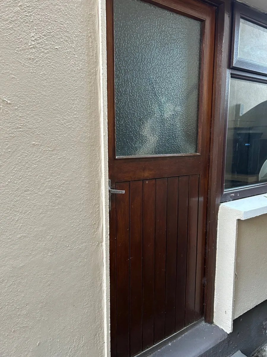 Door - Image 2