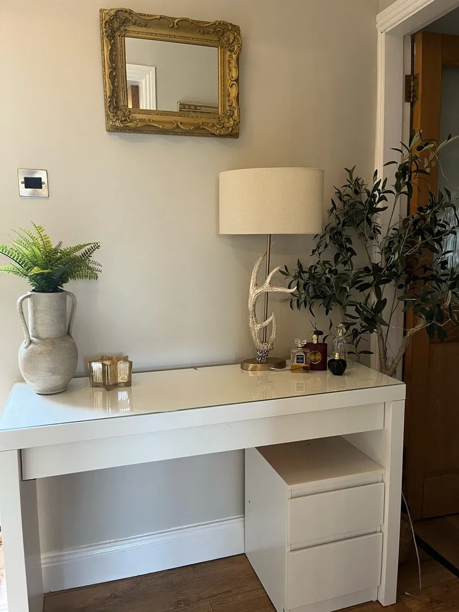 Dressing table / desk with drawers - Image 1