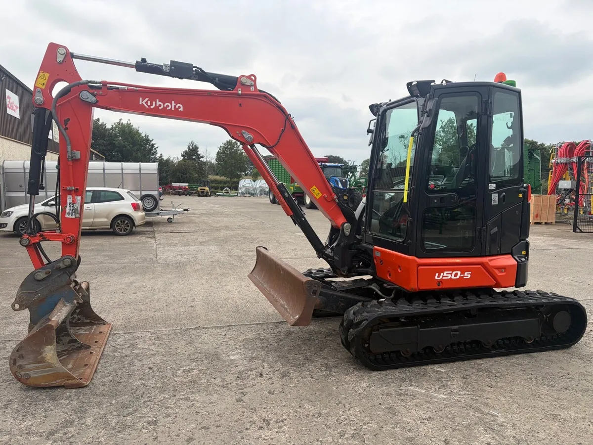 Kubota U50-5 digger - Image 2