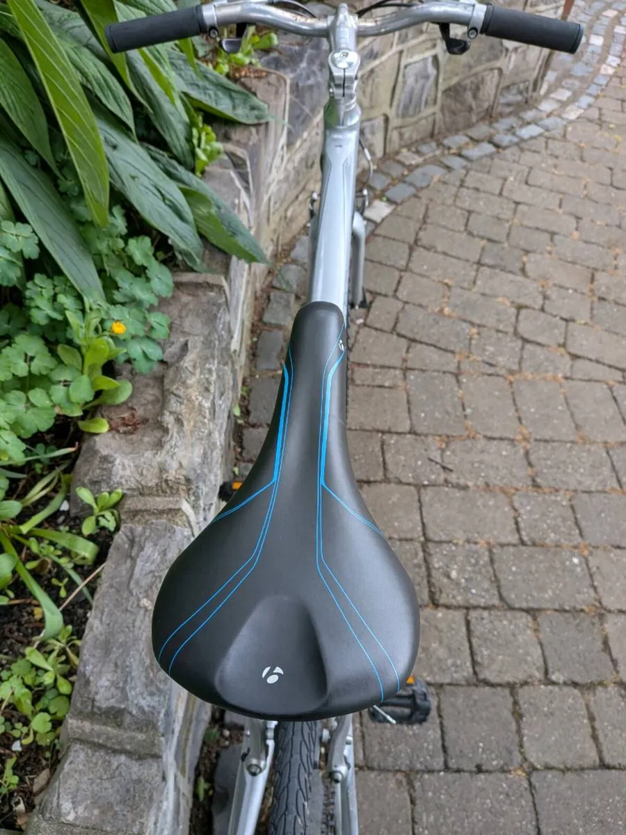 Giant Escape Hybrid Bike - Image 4