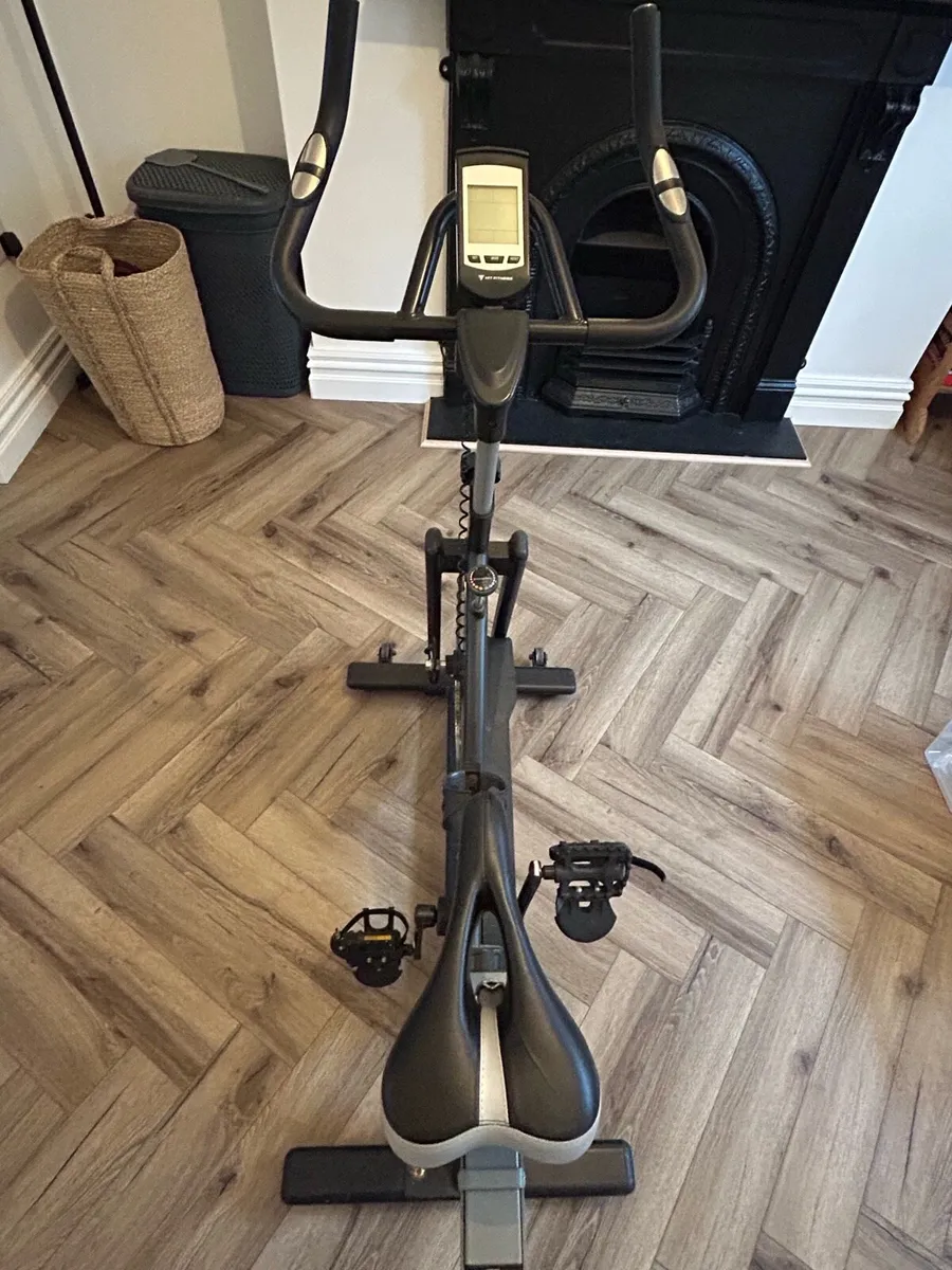 Exercise bike - Image 4