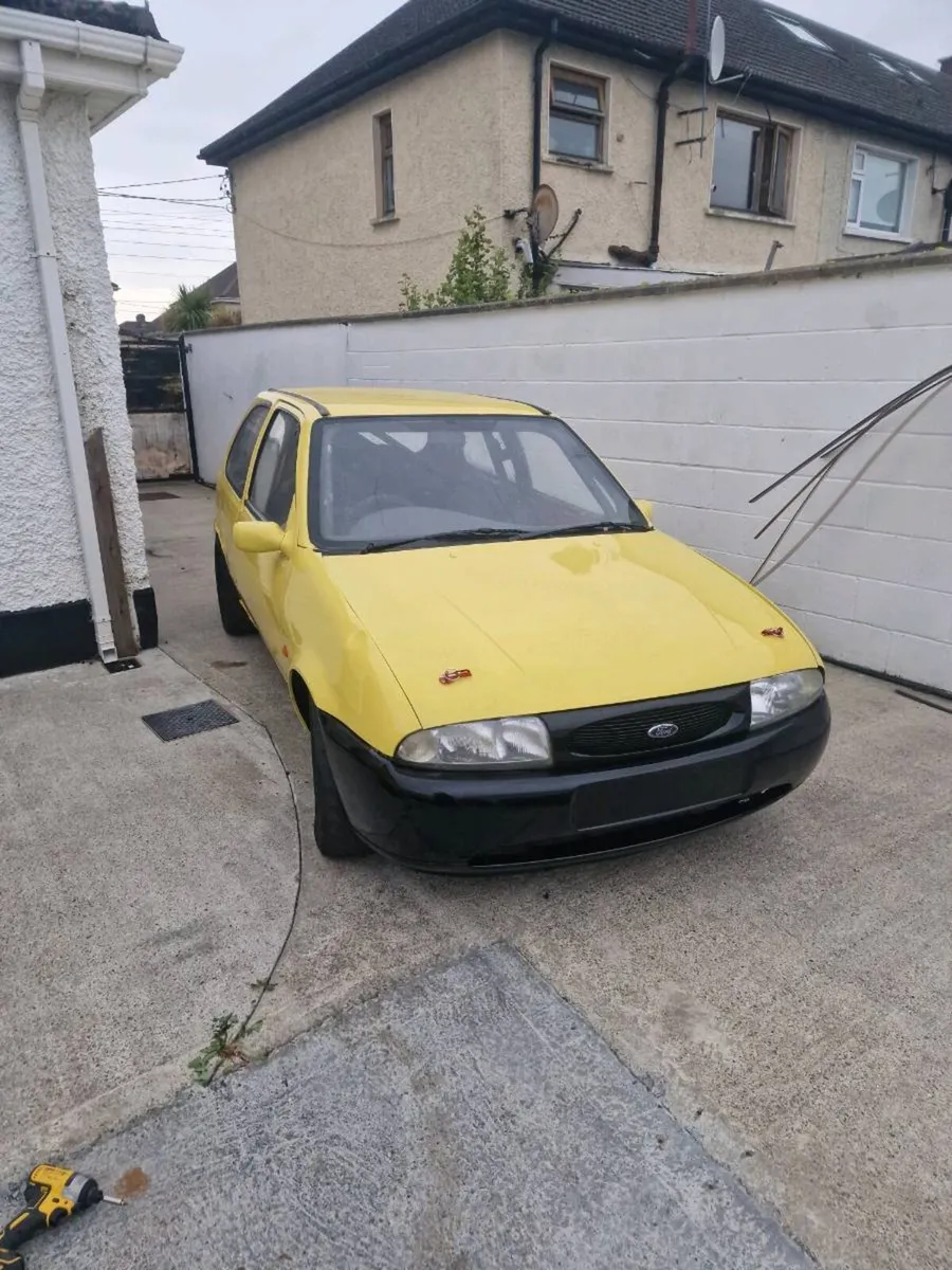 race  car - Image 1