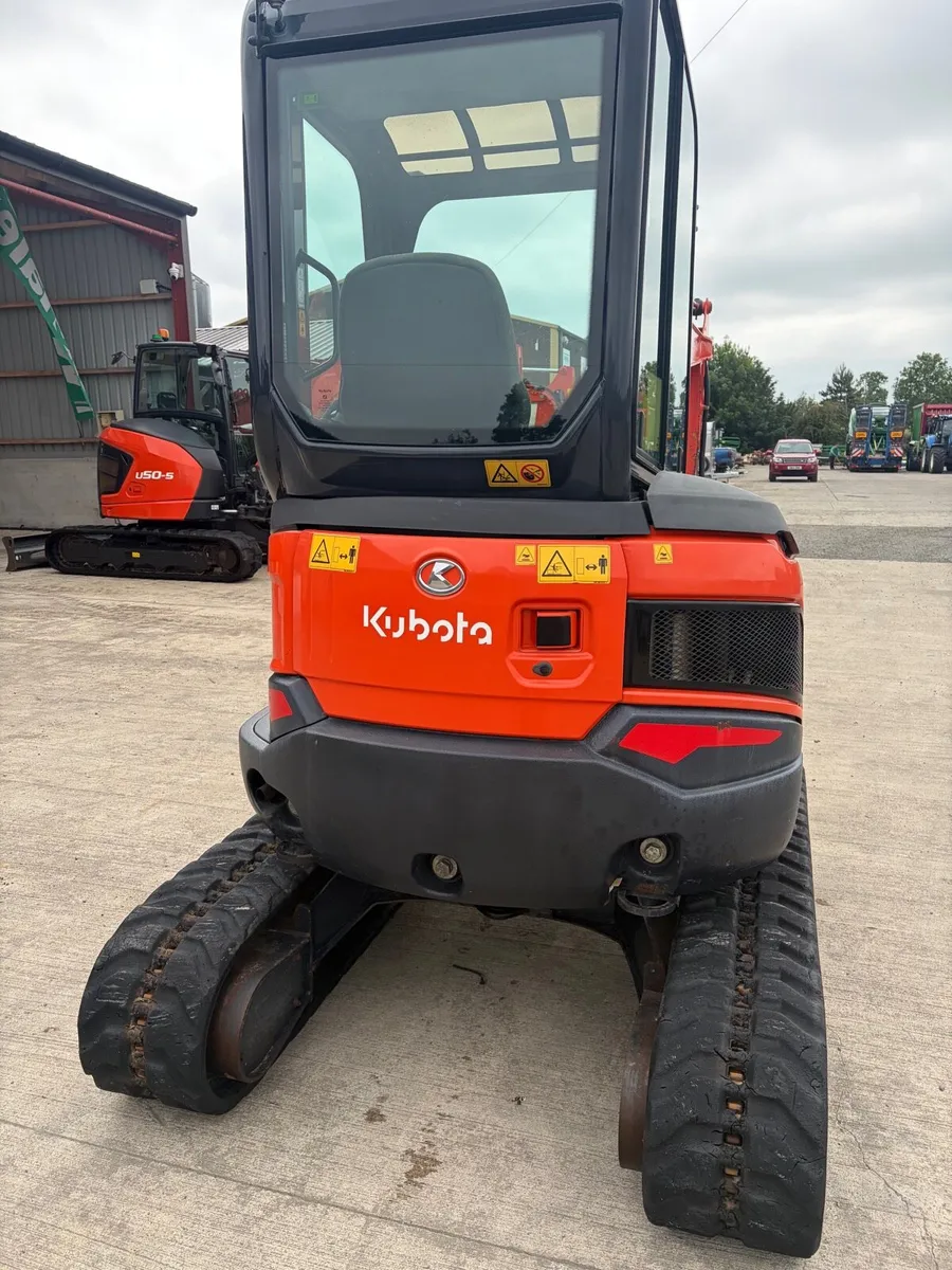 Kubota U27-4 digger - Image 3