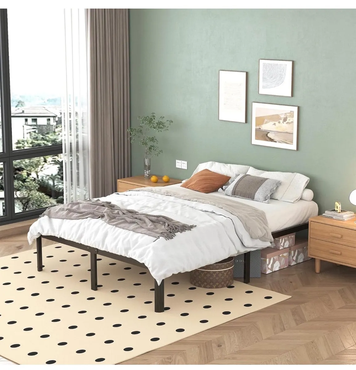 Double Bed Frame 4ft6 with Rounded Corner Legs, He - Image 1
