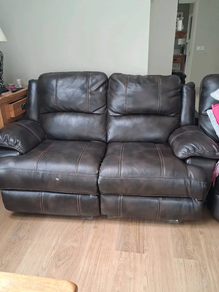 2 seater Recliner couch - Image 1