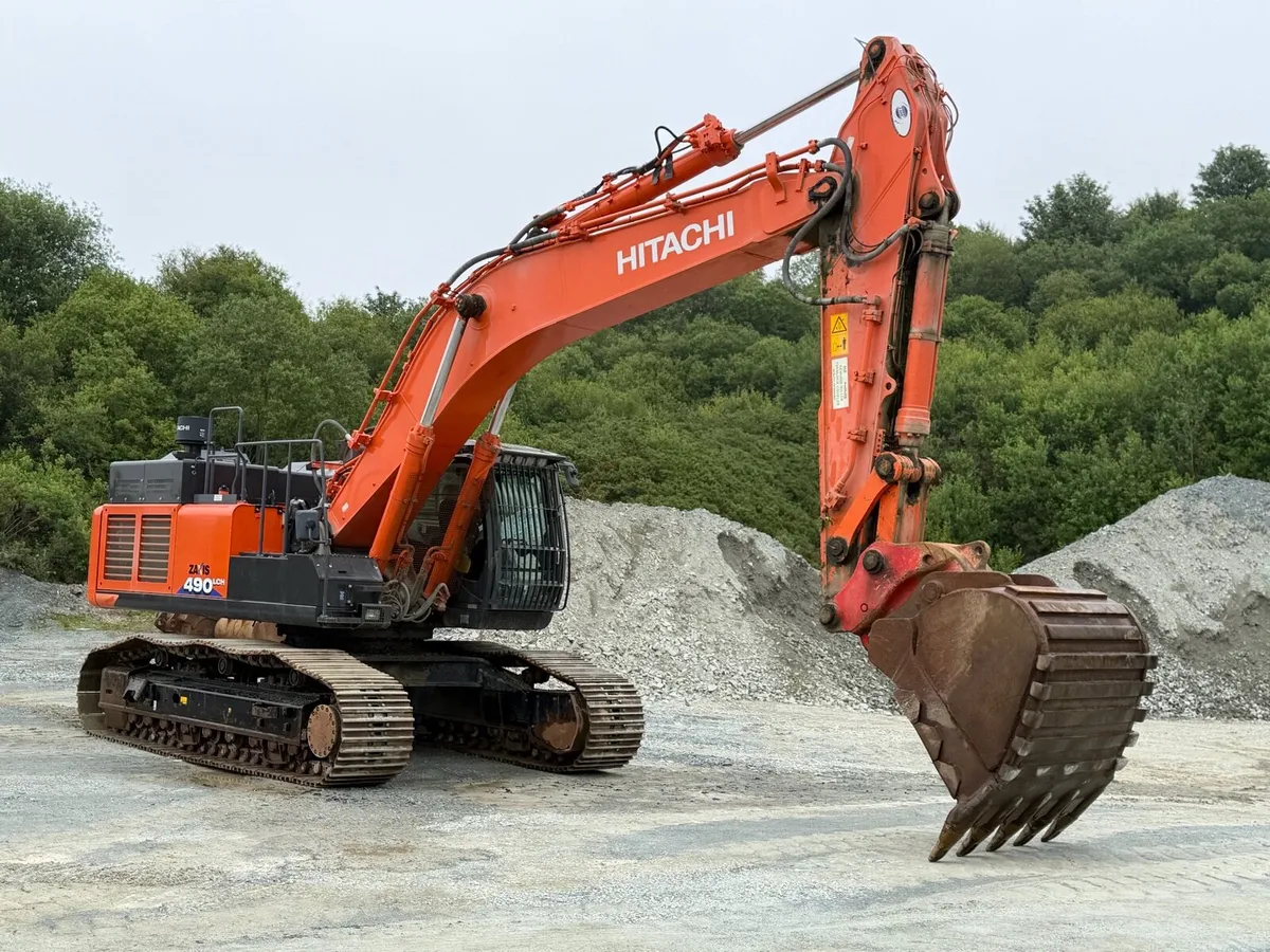 Hitachi 490 LCH - Image 4
