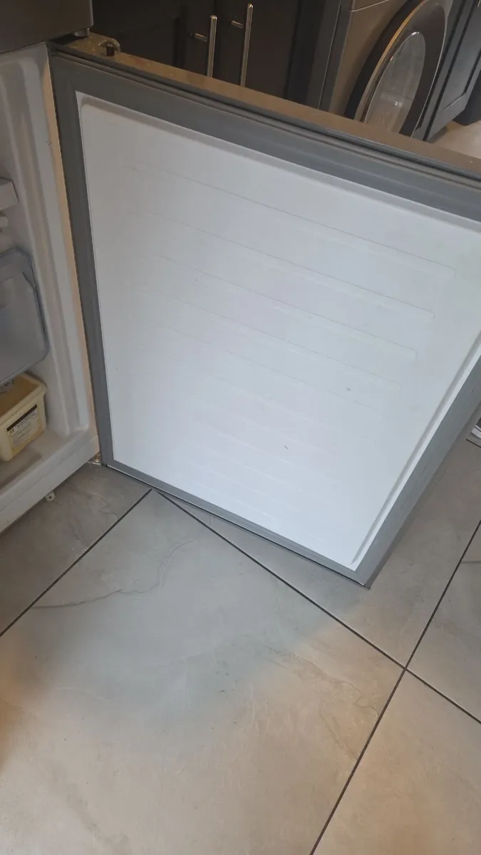 Fridge frezzer - Image 2
