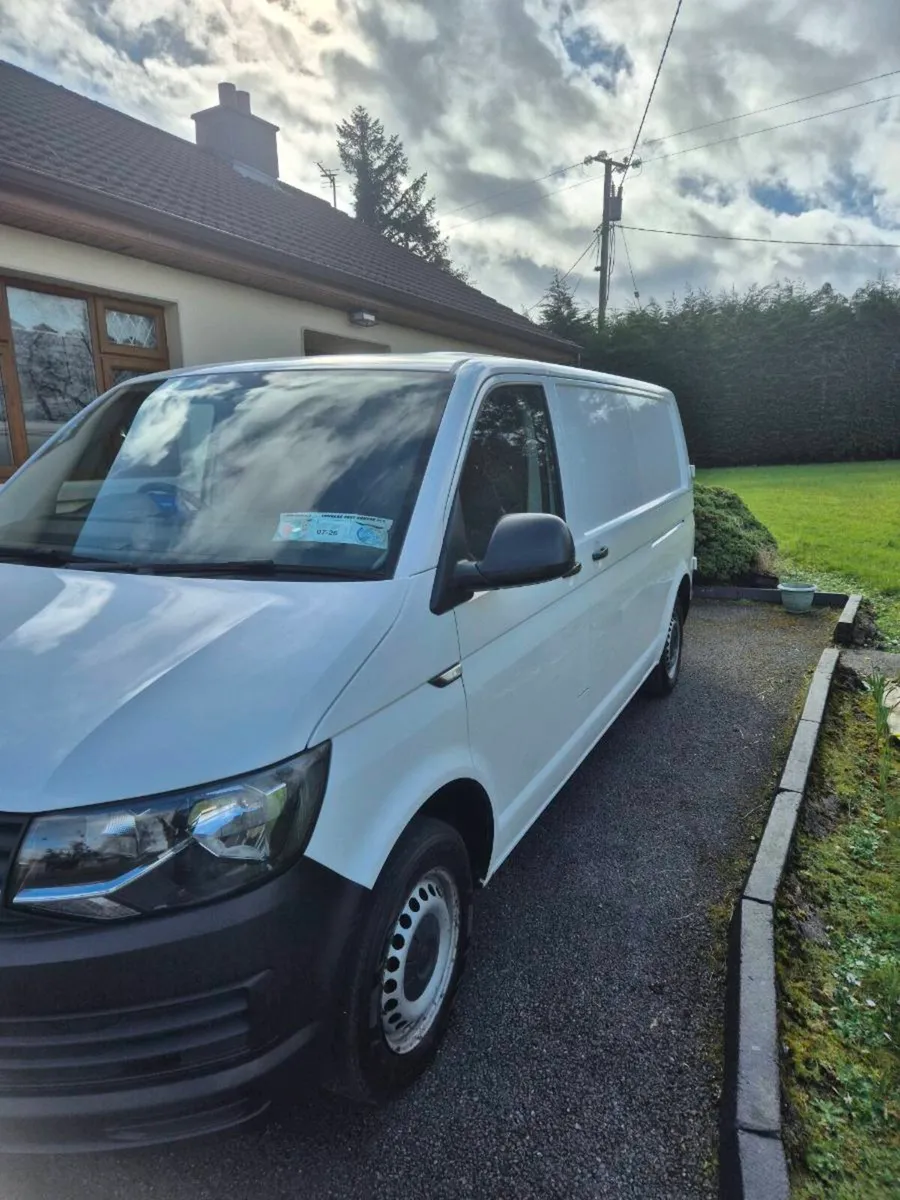 VW Transporter LWB 2.0 TDI 150BHP - Image 2
