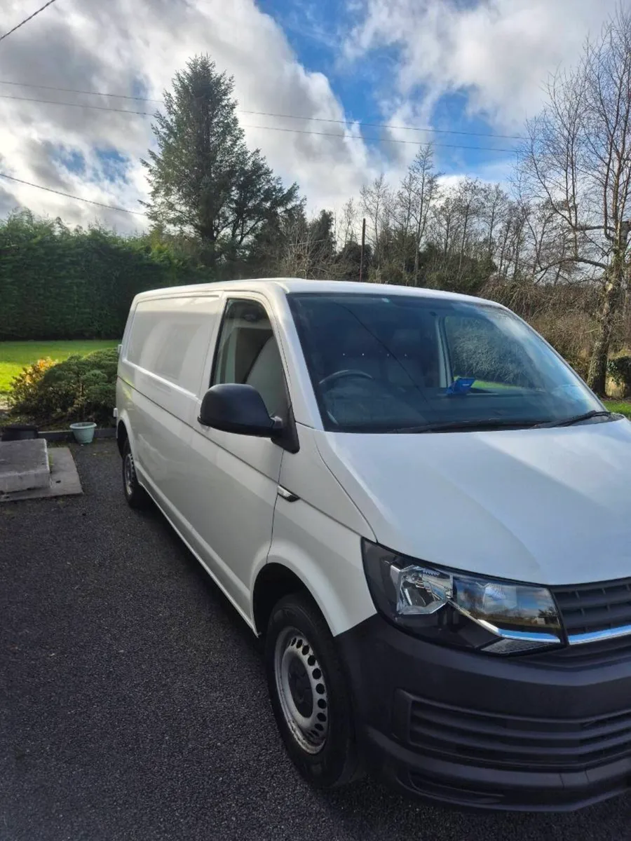 VW Transporter LWB 2.0 TDI 150BHP - Image 3