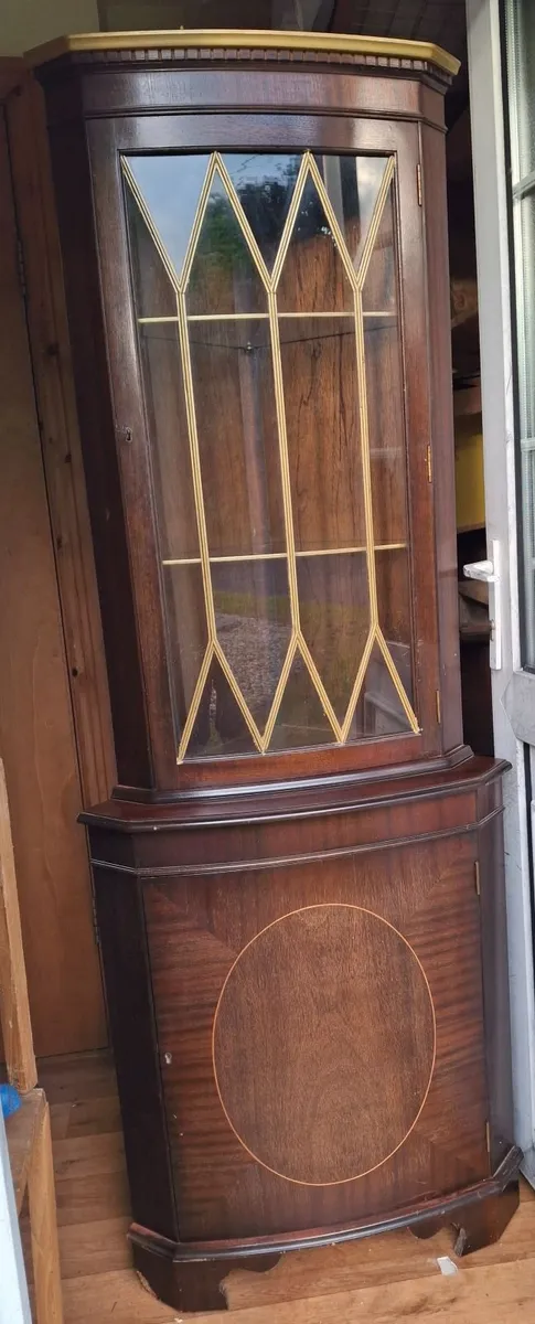Display Cabinets - Image 1