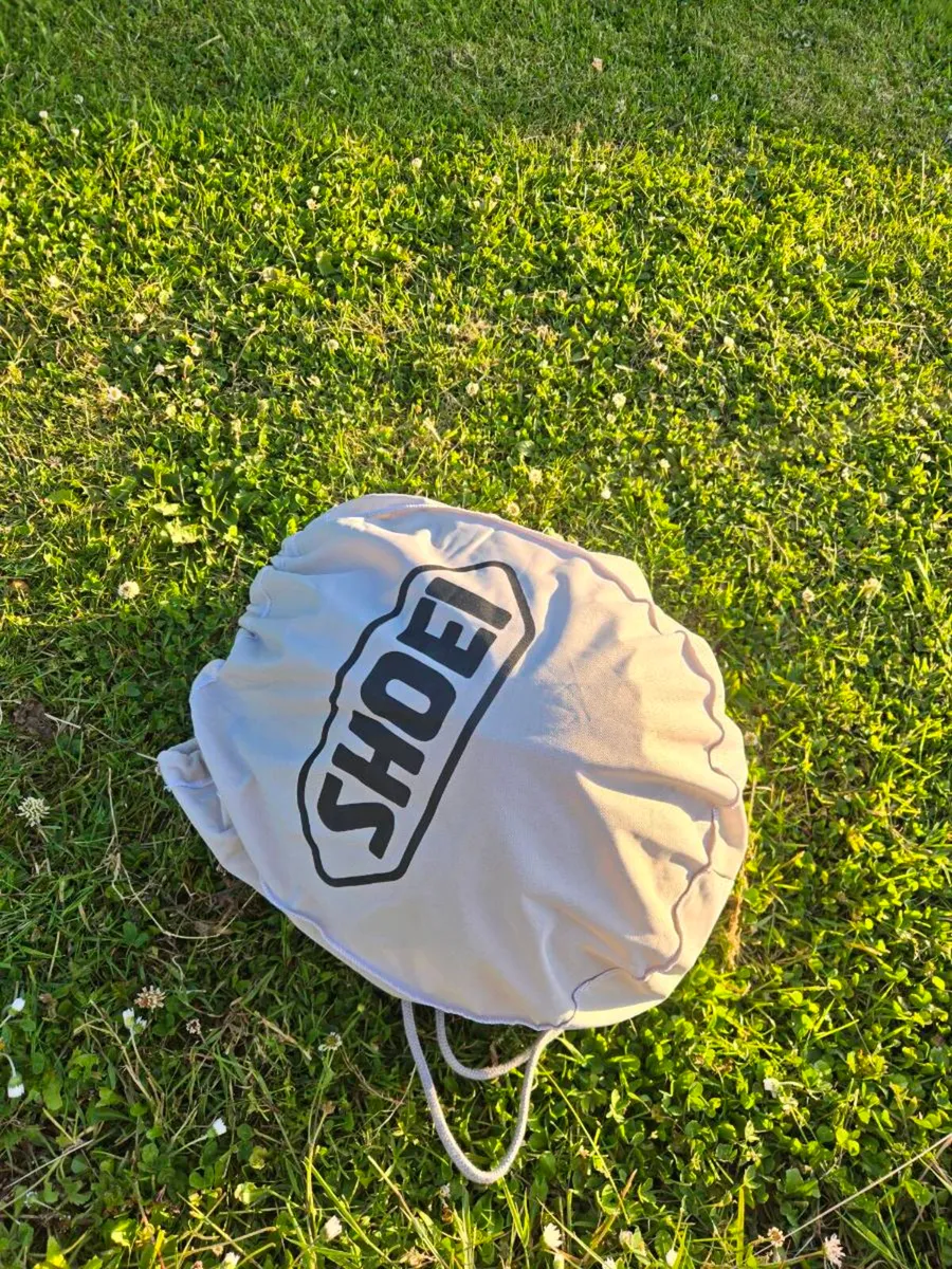 Shoei GT air 2 helmet - Image 1