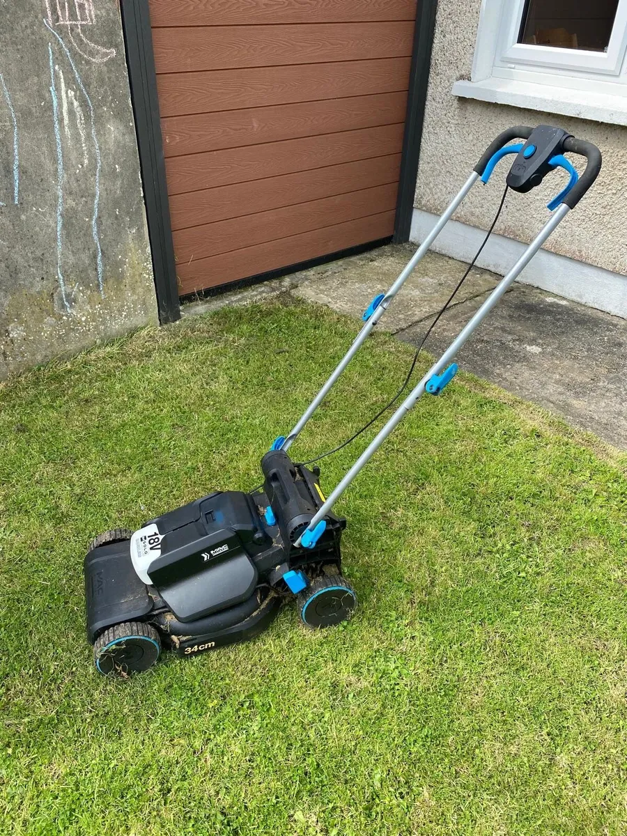 macallistar electric lawnmower,bag &3 batteries - Image 2