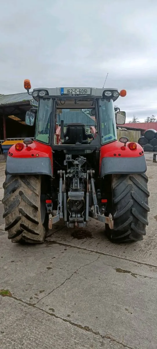 Massey Ferguson 5712s - Image 4
