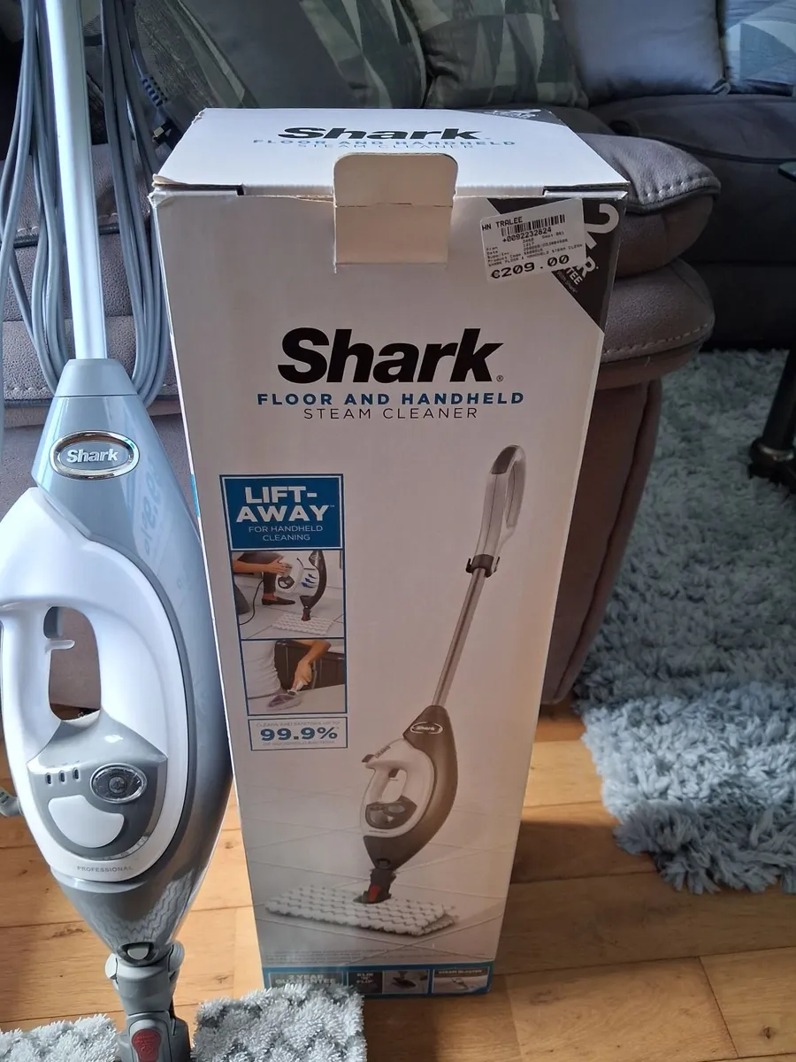 Shark floor and handheld steam cleaner - Image 1