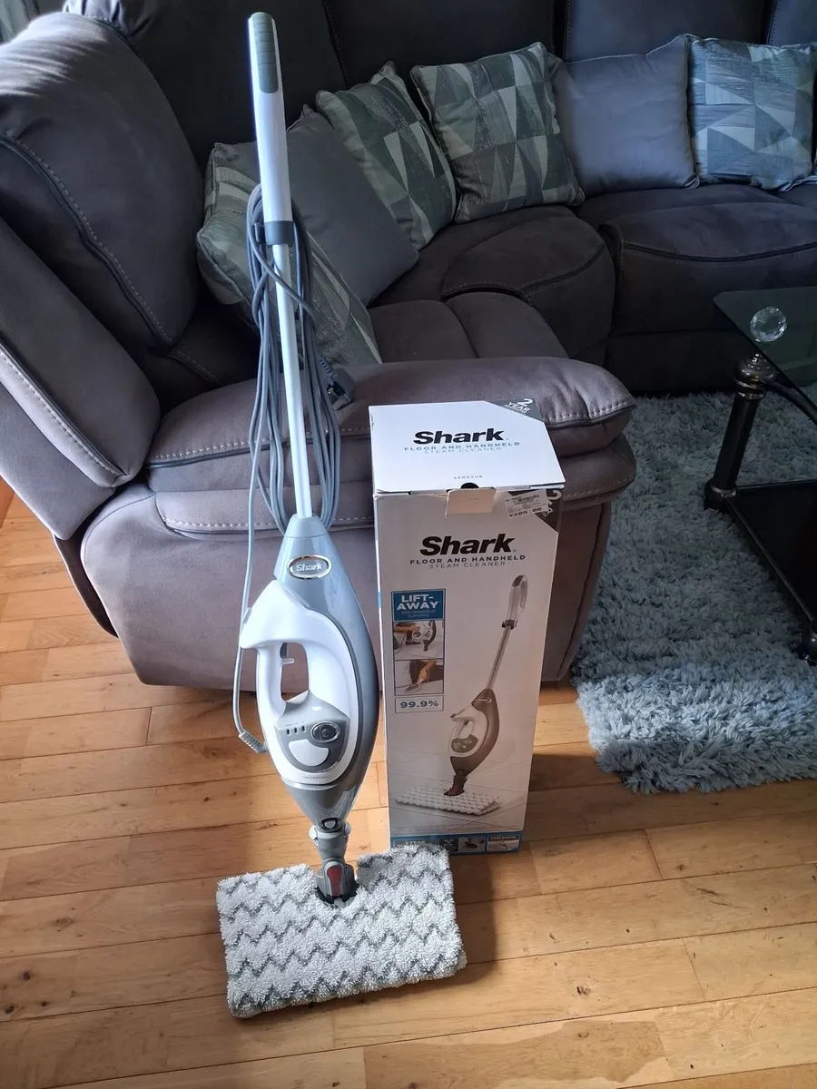 Shark floor and handheld steam cleaner - Image 2