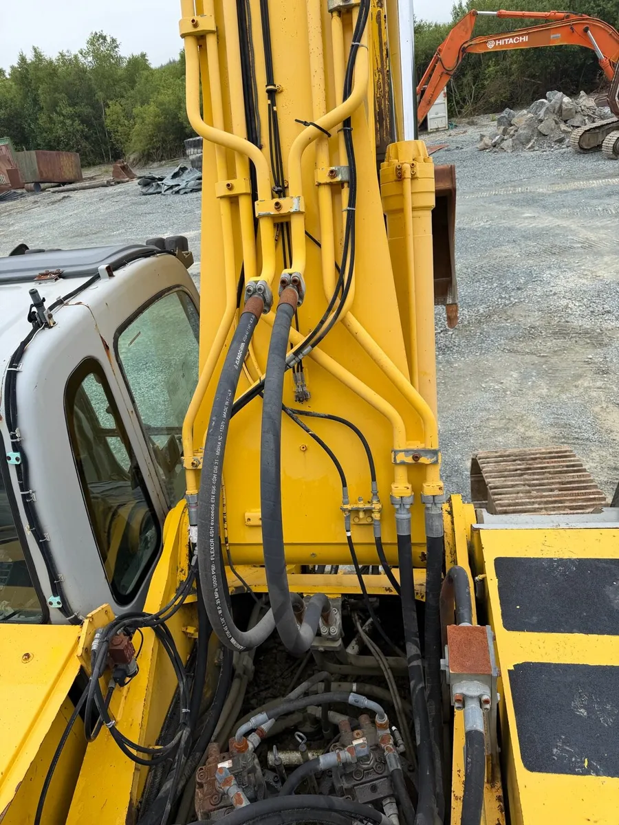 New Holland E485 (50 ton) - Image 3