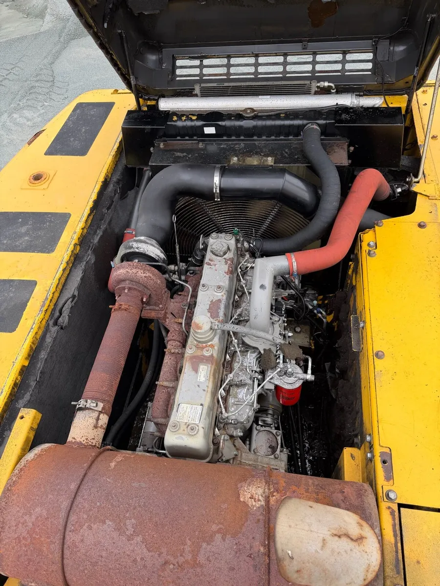 New Holland E485 (50 ton) - Image 4