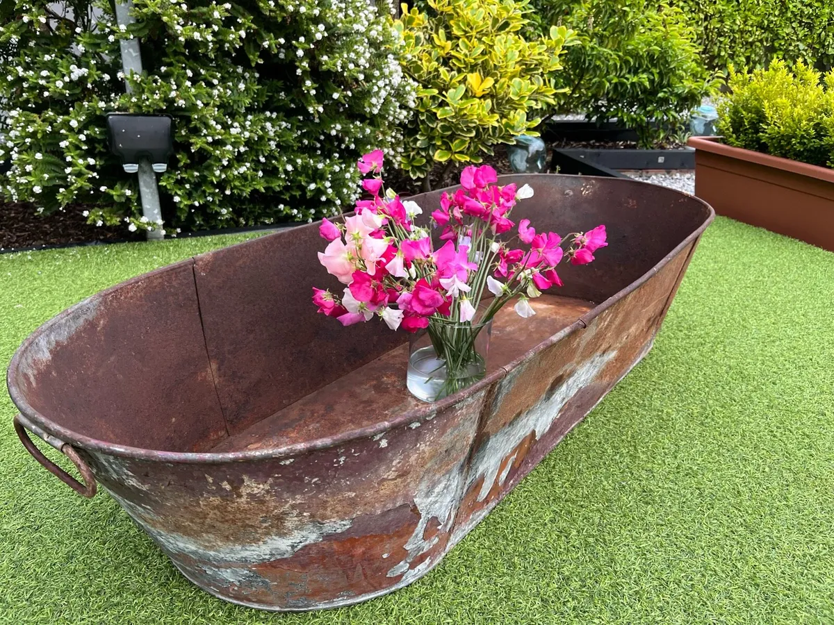 Vintage Galvanised Bath - Image 1