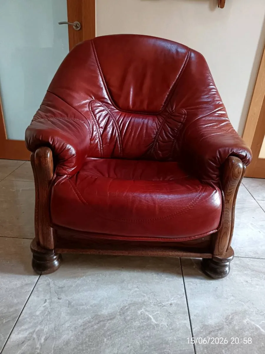 Leather couch and armchair - Image 1