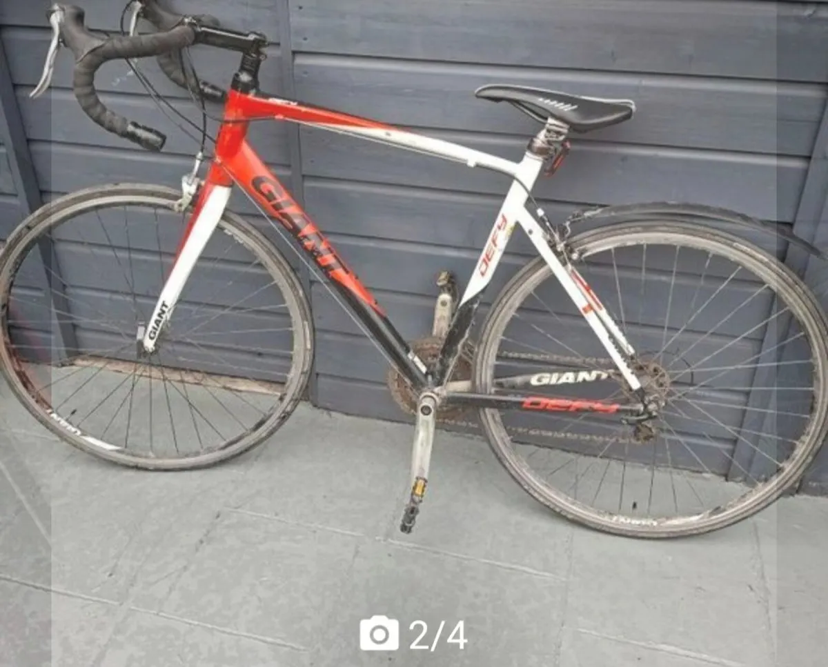 Giant Defy bike - Image 2