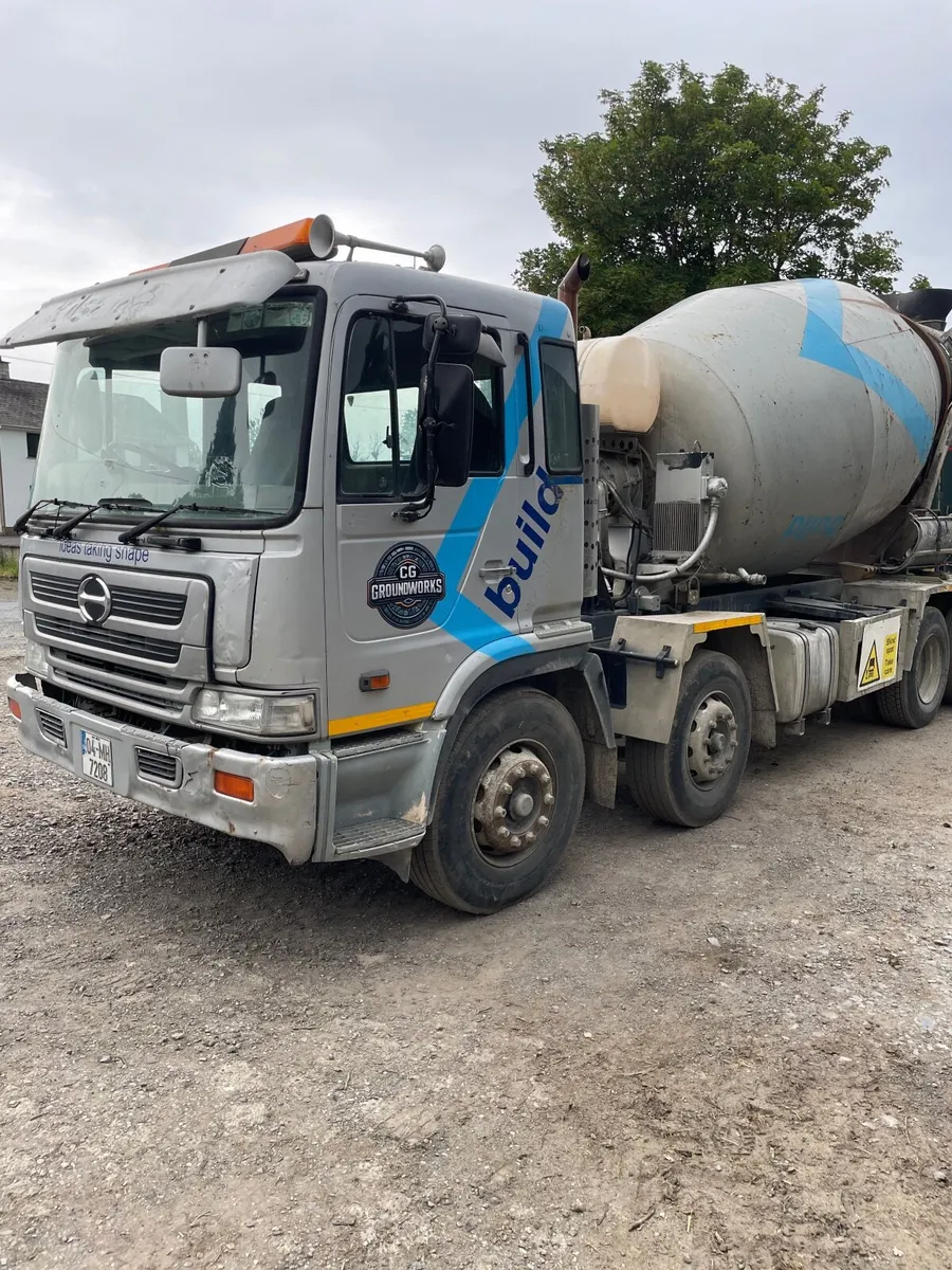 Hino 700 8 wheeler mixer truck 3213 - Image 1