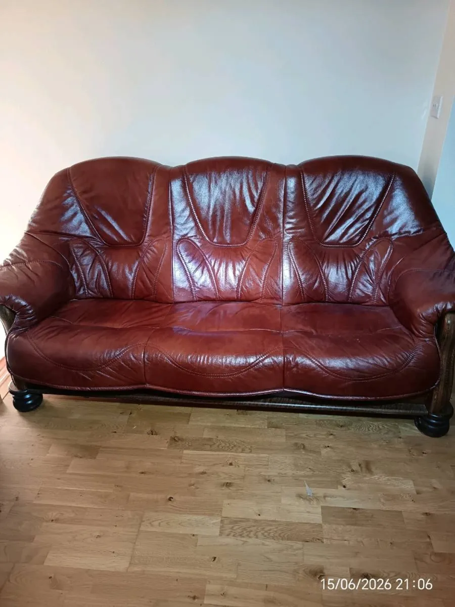 Leather couch and armchair - Image 2