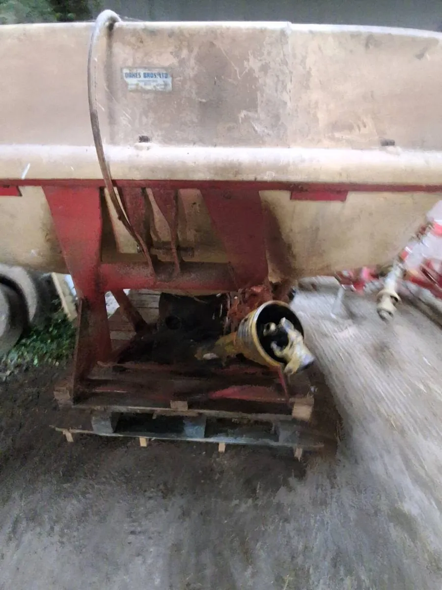 Wag tail - Image 1