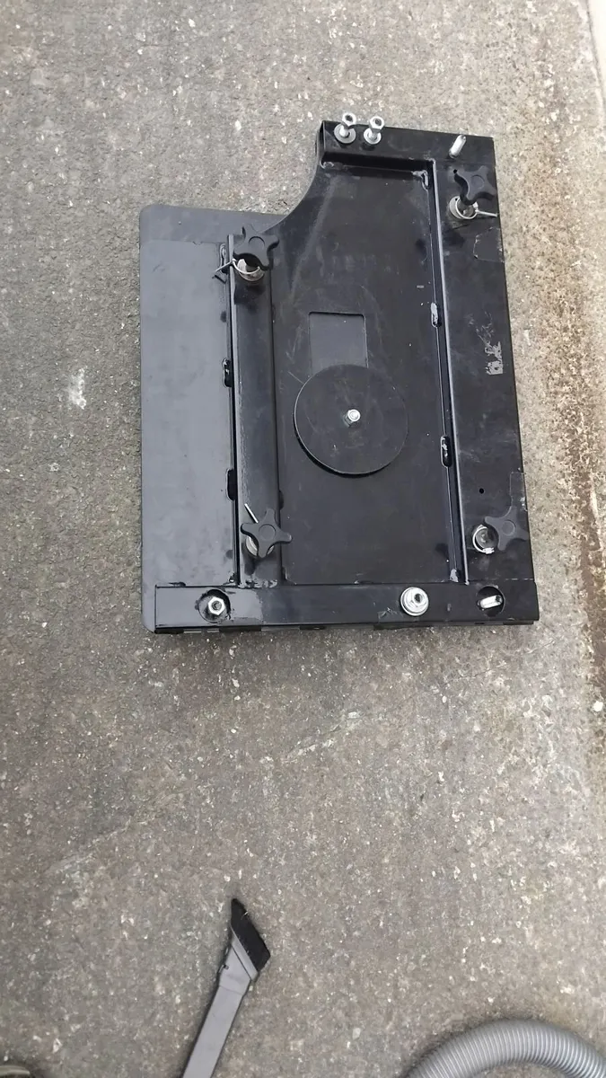 Camper van Double swivel seat plate - Image 4