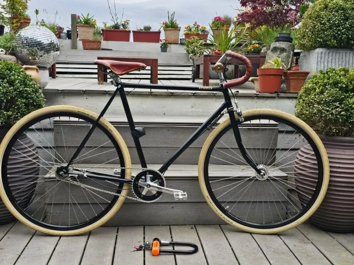 Achielle 3 speed vintage style bike - Image 1