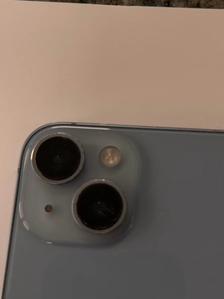 iPhone 14 - Image 3