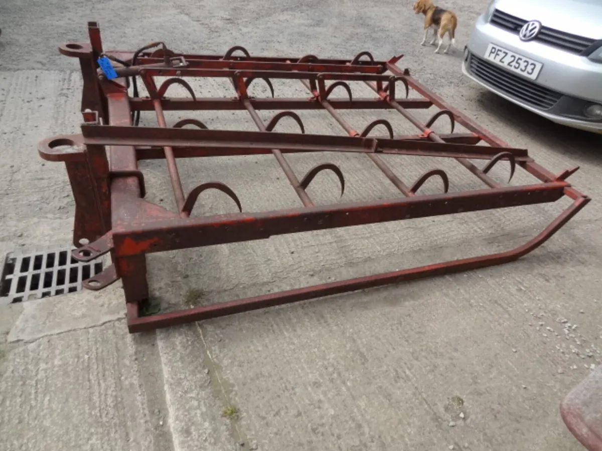 Flat 8 Bale Grab - Image 2